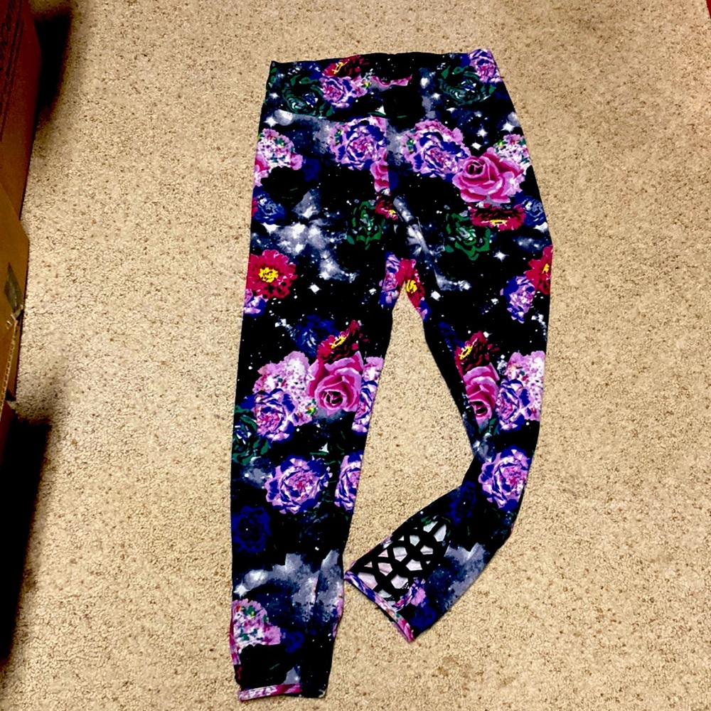 Lattice & Floral Peekaboo Soft Leggings with Celestial Stars